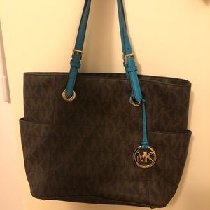 New Michael Kors shoulder bag.